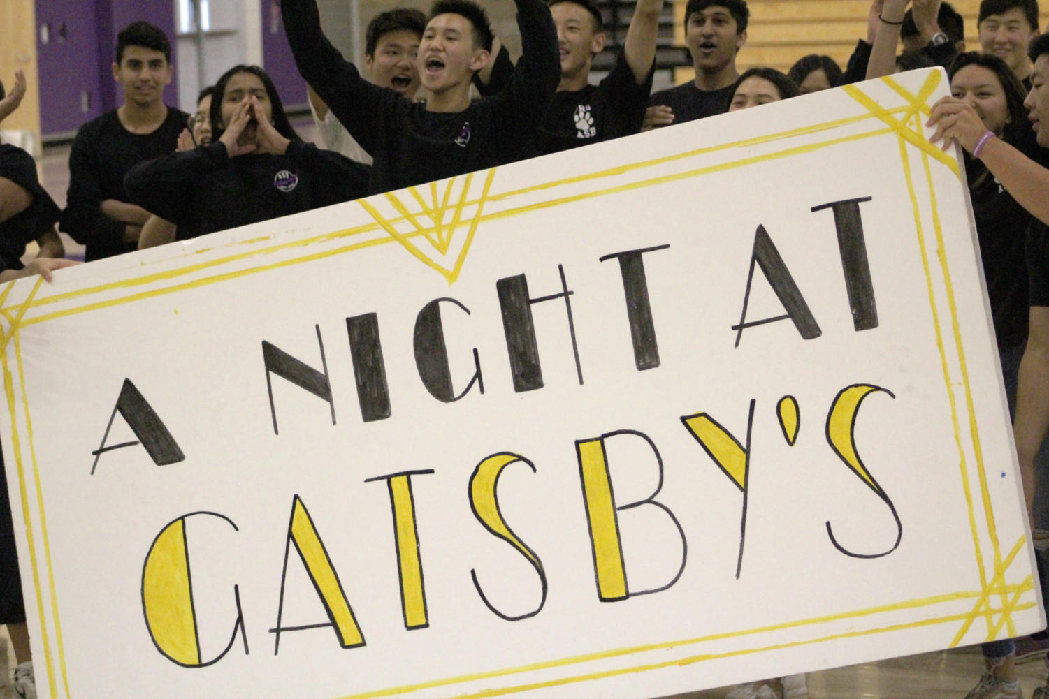 ASB members invite the student body to “A Night at Gatsby’s,” the official title for the 1920s-themed winter formal. In order to promote student attendance, there will also be a chance for students to win free tickets by sending a picture to the official winter formal account, @phs.askings.