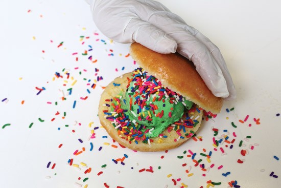 The signature “Milky Bun” comes with one optional topping amongst a variety of options, such as gummy bears, sprinkles, chocolate chips and peanuts.