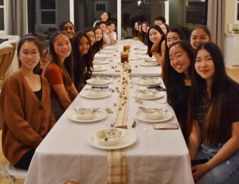 Kayla Espiritu and 17 other juniors had their potluck dinner on Nov. 11, continuing the tradition of Friendsgiving that they started when they first entered high school.