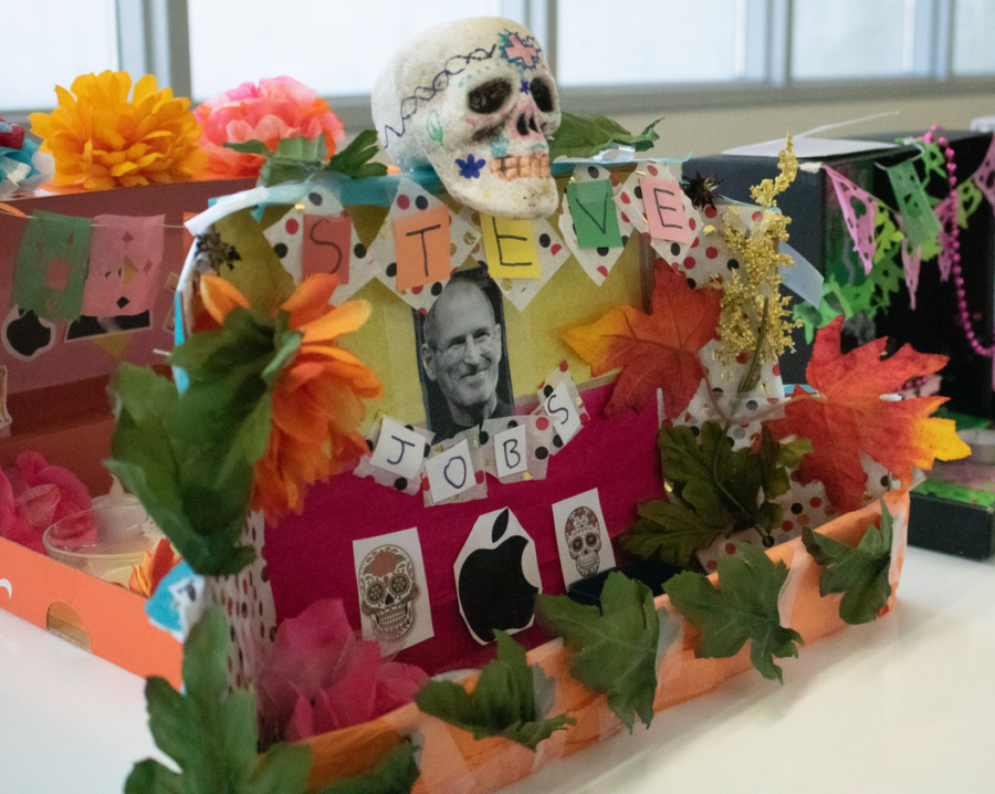 Many students created altars dedicated to personal role-models, like Steve Jobs. Every project includes features that can be found in traditional Mexican ofrendas: paper decorations, called papel picados, represent the element of air, while bright flowers and leaves represent earth.