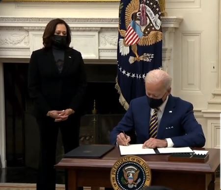 President Joe Biden and Vice President Kamala Harris signed two Economic Relief Bills for the COVID-19 pandemic on Jan. 22. The bill was signed in an attempt to extend unemployment benefits as well as raise the minimum wage for federal workers to $15, according to CNN.