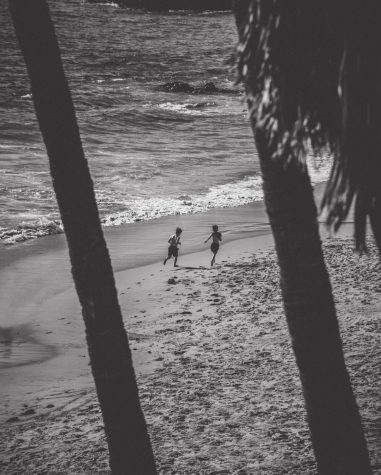 Senior Jun Yu’s favorite piece is a black and white photo of two boys running around Laguna Beach — a shot captured spontaneously. “I do love shooting photos that everyone else also shoots, like famous places or famous buildings,” Yu said. “But that shot was a very quick capture, and it was kind of an unexpected moment. So I think those moments create the best photos all the time.”