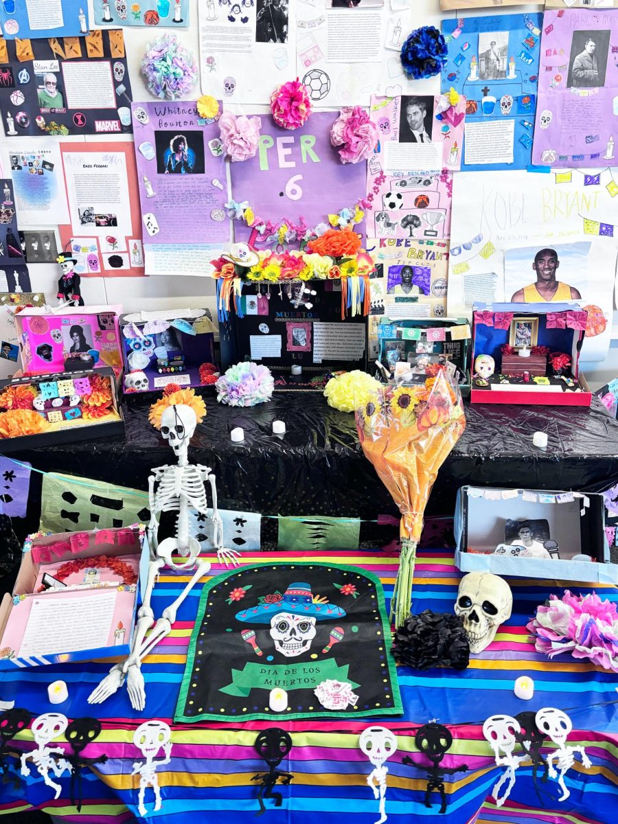 Ofrendas created by Spanish Two were displayed in the upper 1000 Student Commons. “The students in the Chinese class and the students from the French program also came to join,” said Spanish teacher Otto Lopez. “Almost 350 students at school participated in the tradition.”