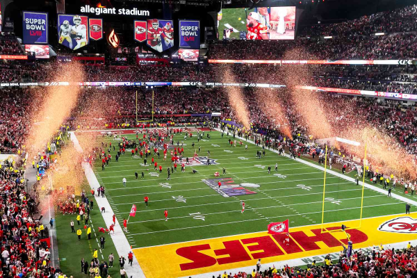 Anticipation builds as football fans gear up for Super Bowl LIX between the Kansas City Chiefs and Philadelphia Eagles on Feb. 9. With high stakes and star players set to clash on the field, this year's championship promises unforgettable moments.