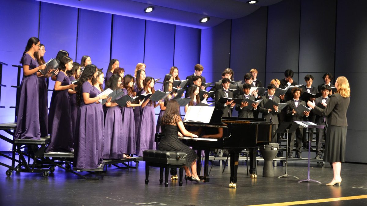 The Portola Singers perform “Measure Me, Sky!” by Elaine Hagenberg, a favorite for many students and audience alike, according to Portola Singers member and Portobella member and sophomore Jibreel Haidar. “My favorite song was ‘Measure Me, Sky,’ which was our last song,” Haidar said. “It’s a really epic piece, and I could just hear everyone around me — we all sounded really good together.”